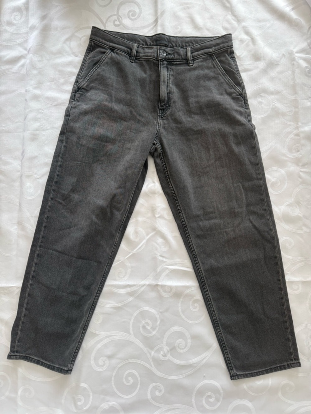 UNIQLO Relaxed Ankle Jeans